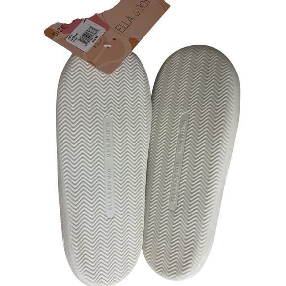 Ella & Joy Women's Slippers White with Strawberries Slip On Cozy Size M (8) New - Picture 5 of 5